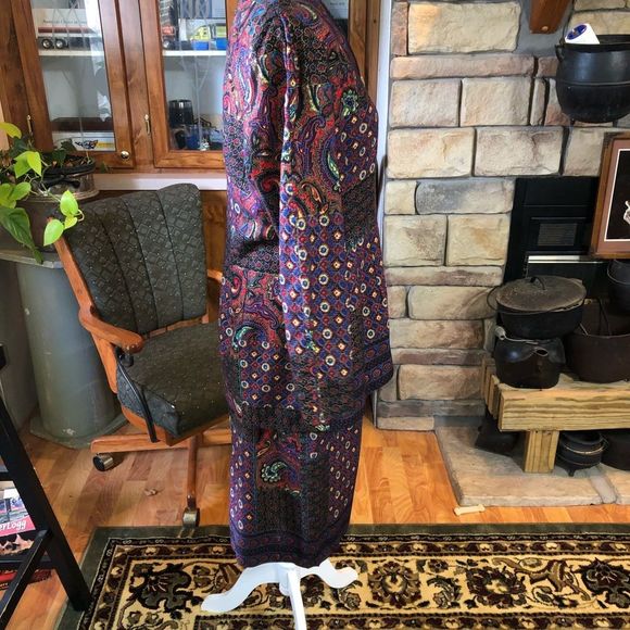 Lady Carol size 12 jacket and skirt in new like condition very nice - Picture 4 of 4